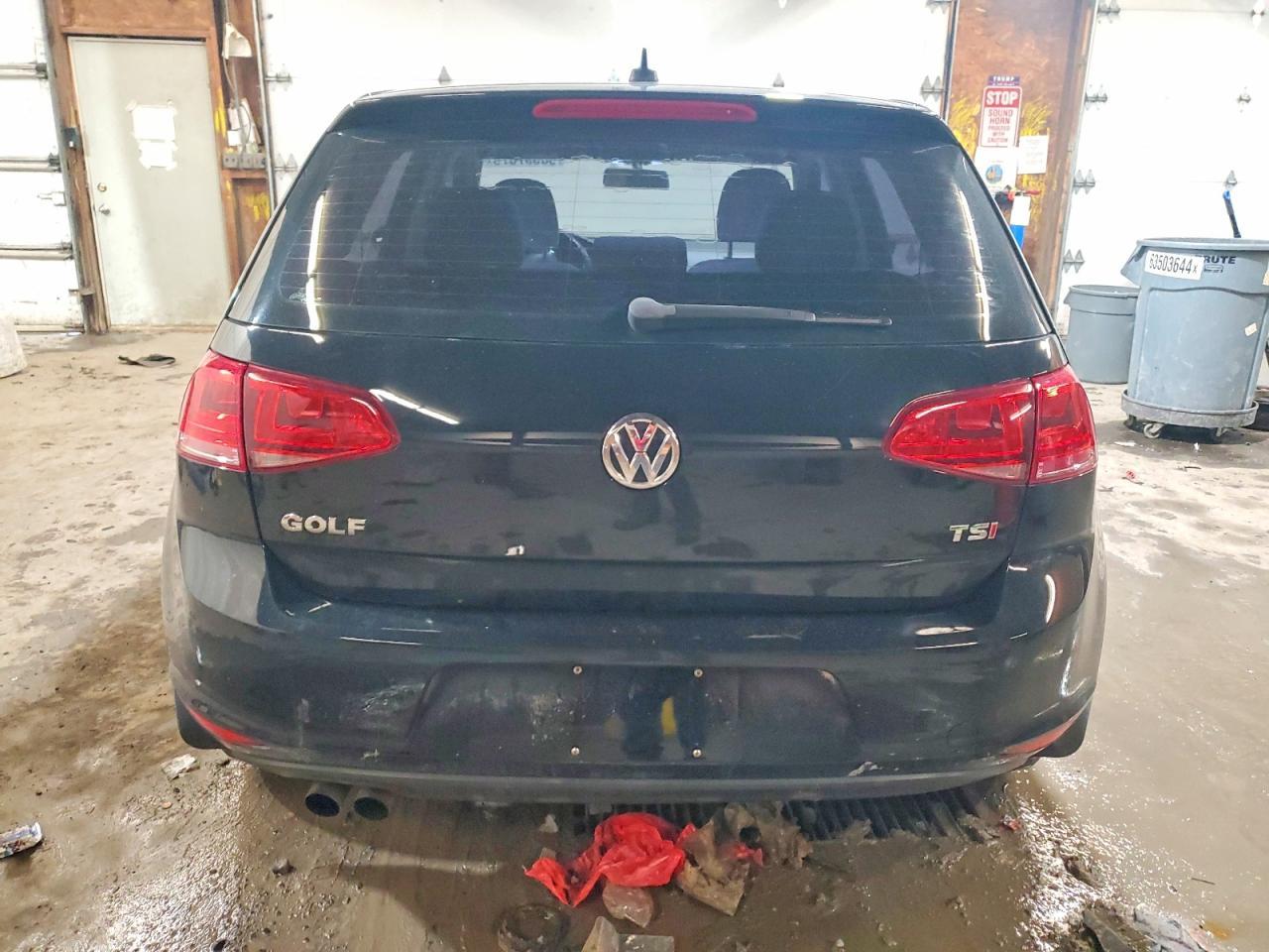 2016 Volkswagen Golf s