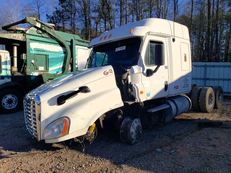 2012 Freightliner Cascadia 125 Semi Truck