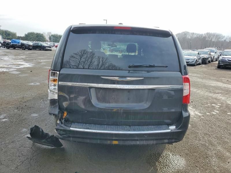 2015 Chrysler Town & Country Touring