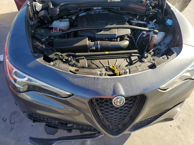 2019 Alfa Romeo Stelvio ti