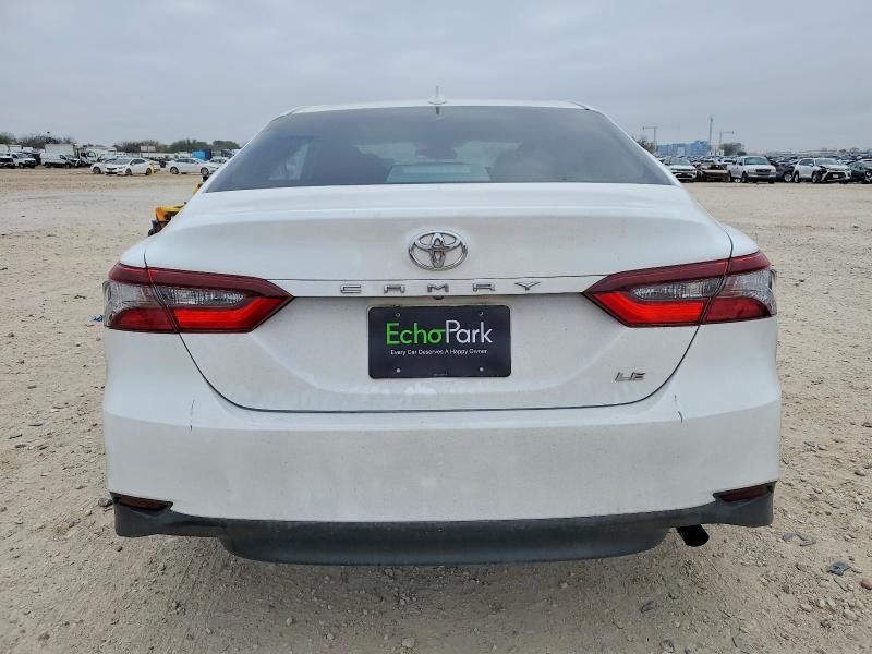 2022 Toyota Camry le