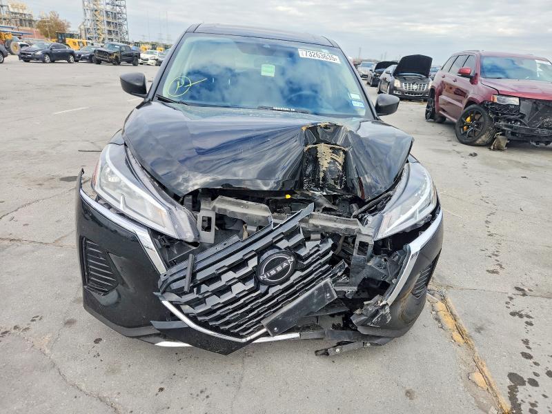 2022 Nissan Kicks s
