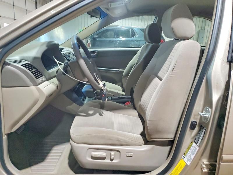 2006 Toyota Camry le