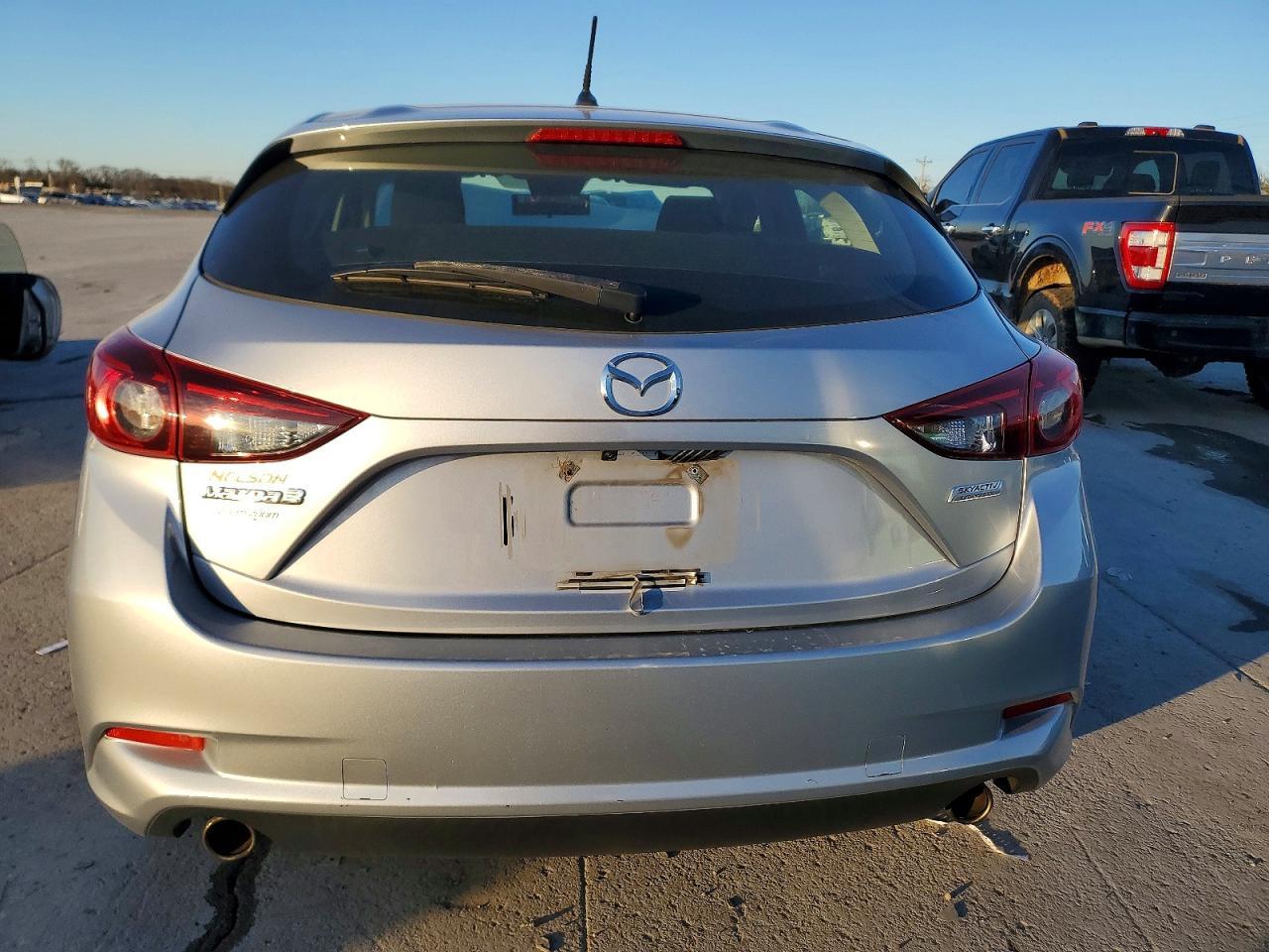 2018 Mazda 3 Sport