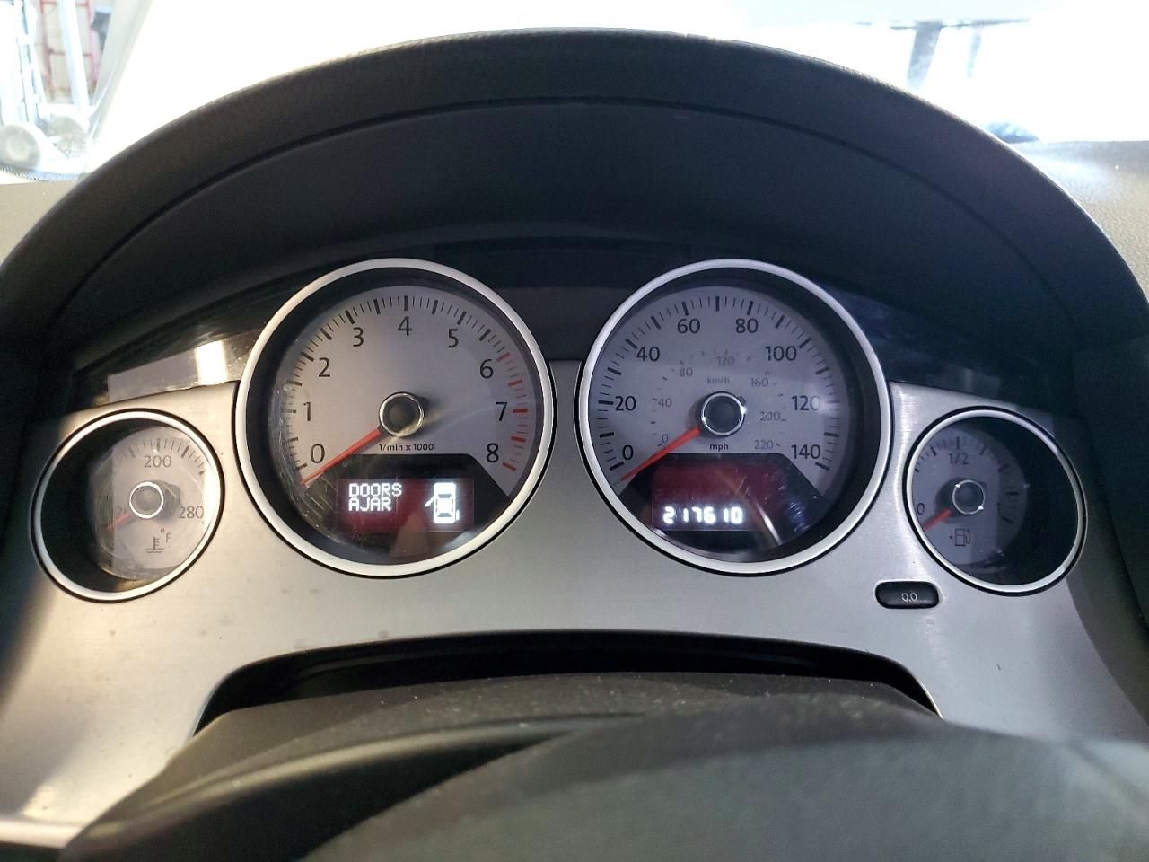 2012 Volkswagen Routan se