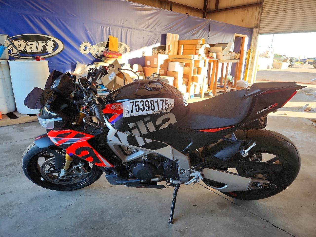 2023 Aprilia Tuono V4 1100 Factory