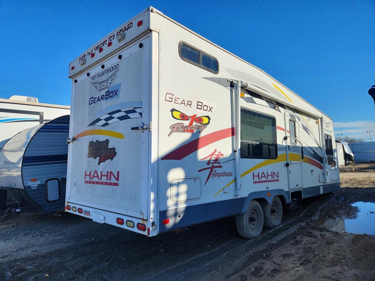 2005 Fleetwood Gear BOX Camper