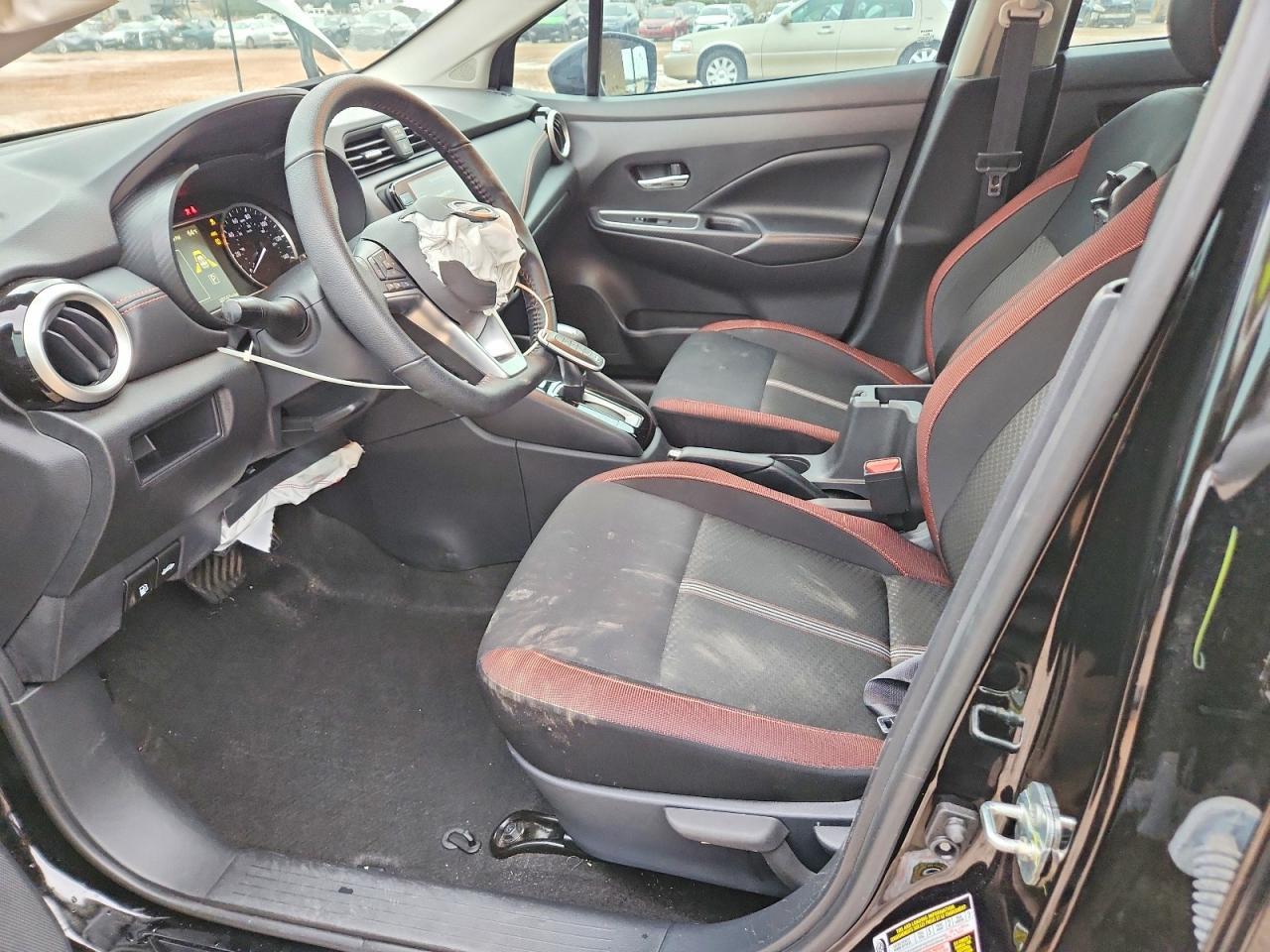 2023 Nissan Versa sr