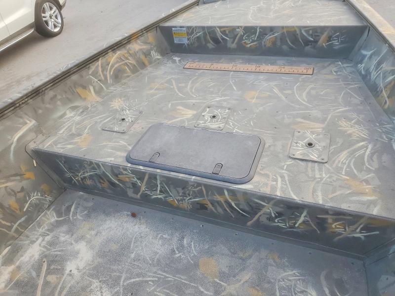 2025 War Eagle 548 2025 WAR Eagle Boat With Road King Boat Trailer