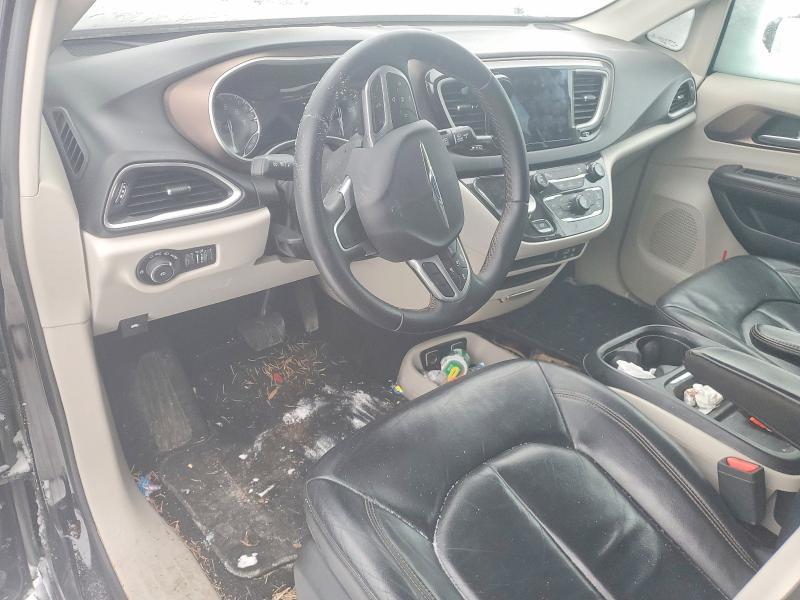 2017 Chrysler Pacifica Touring l