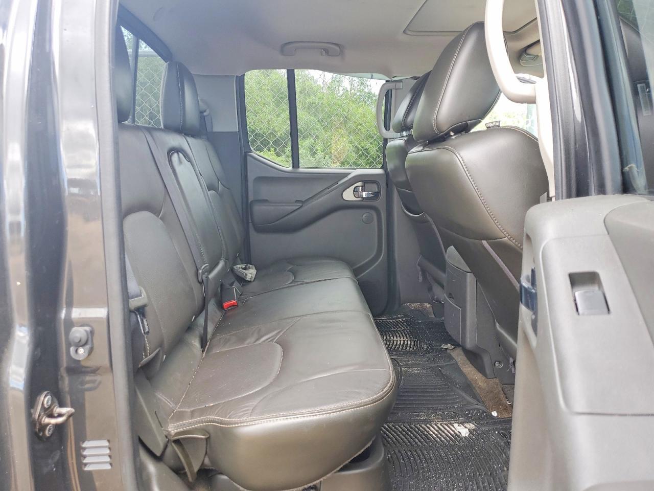 2015 Niss Frontier S