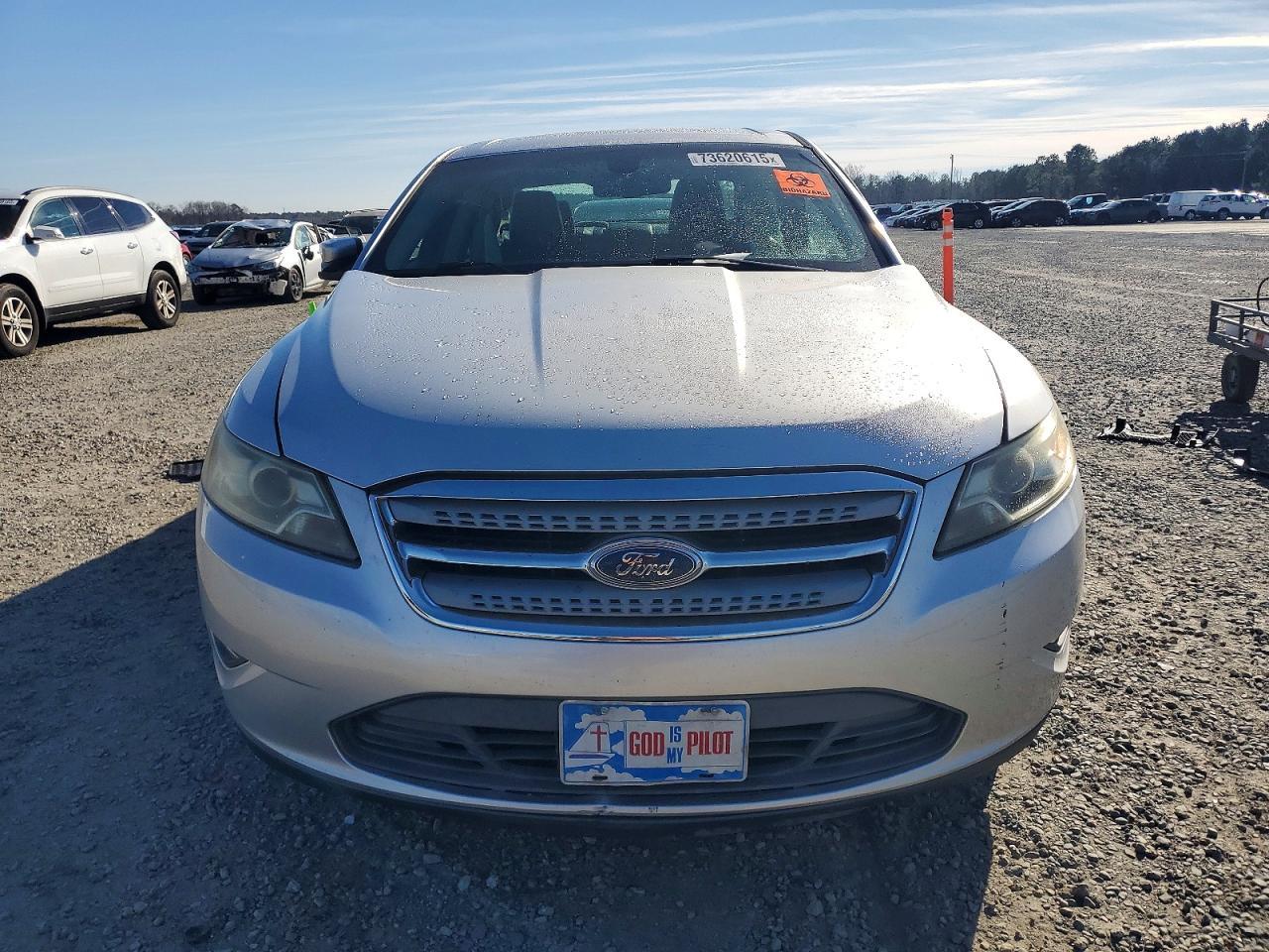 2010 Ford Taurus sel