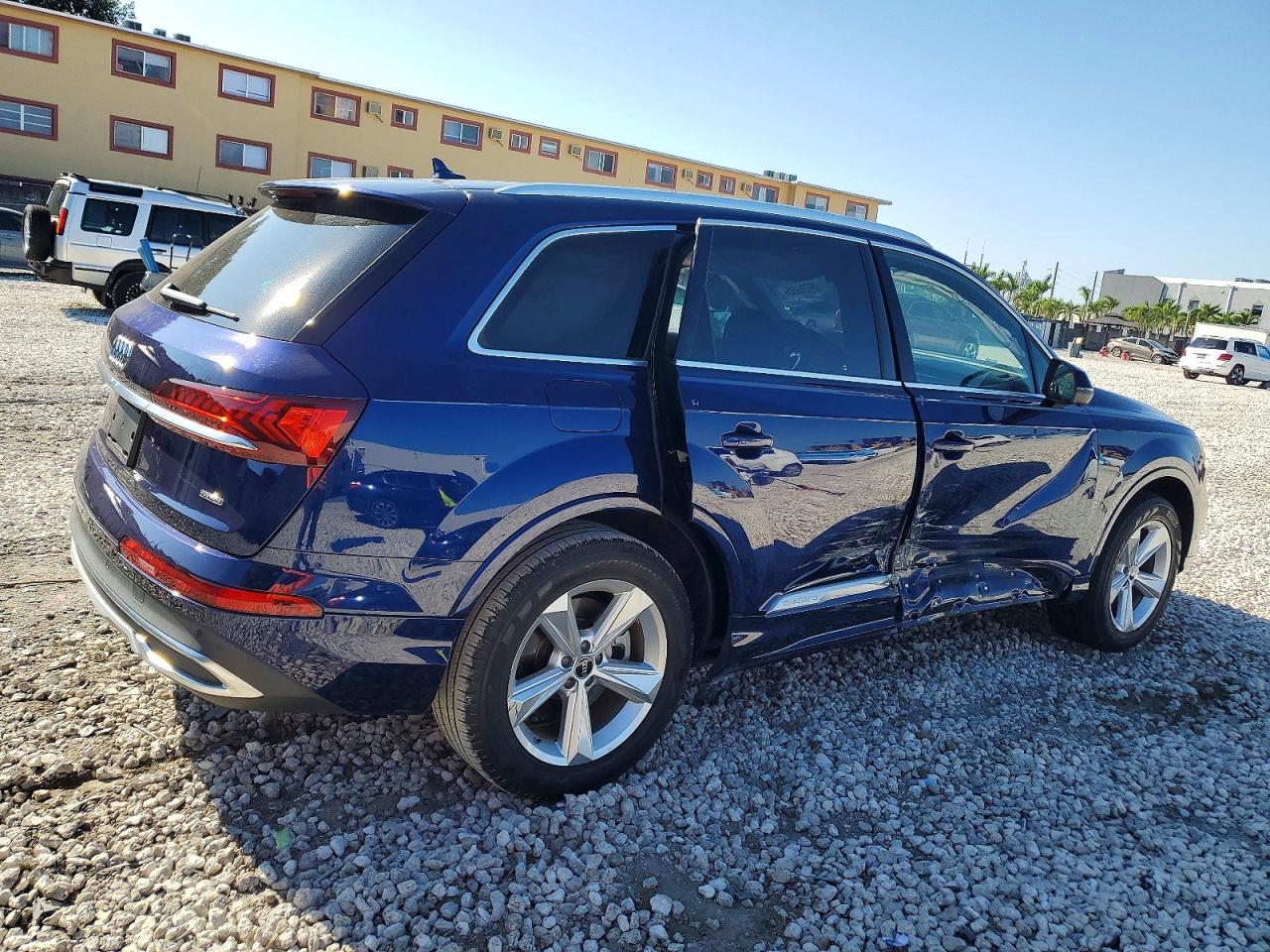 2022 Audi Q7 Premium