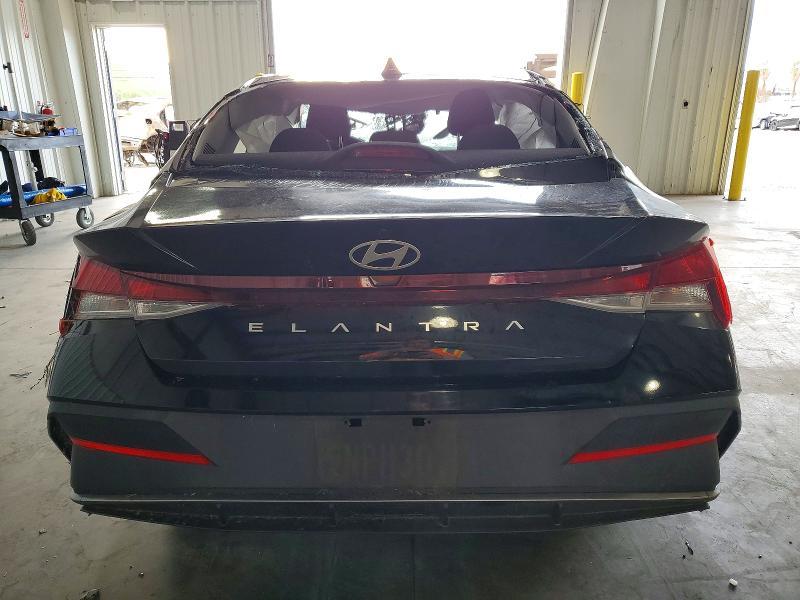 2024 Hyundai Elantra se