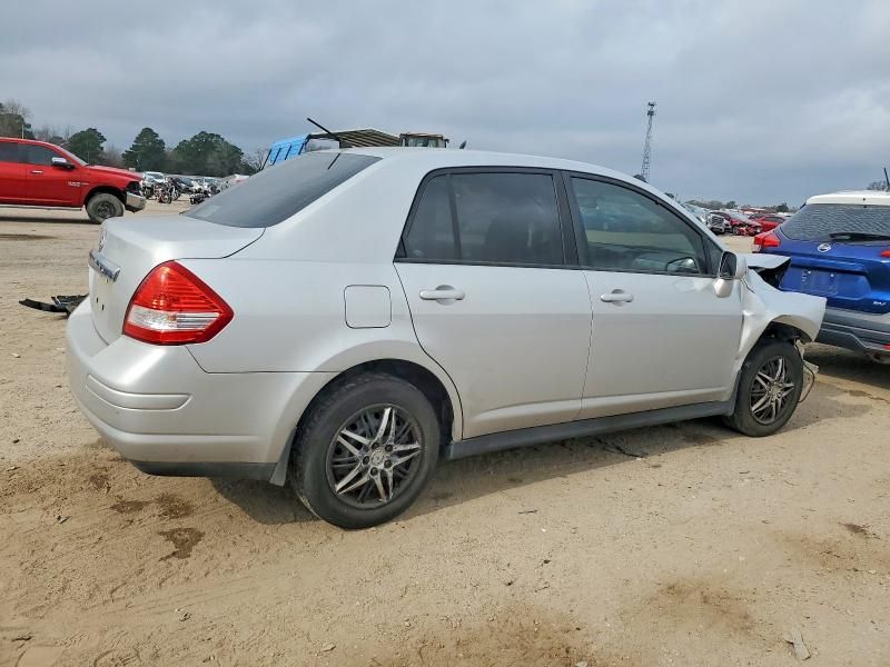 2011 Nissan Versa s