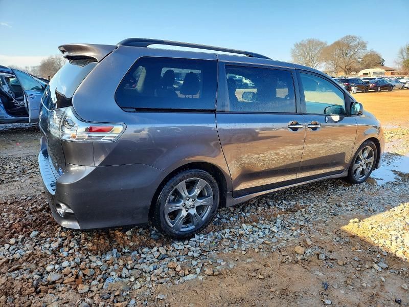2017 Toyota Sienna se
