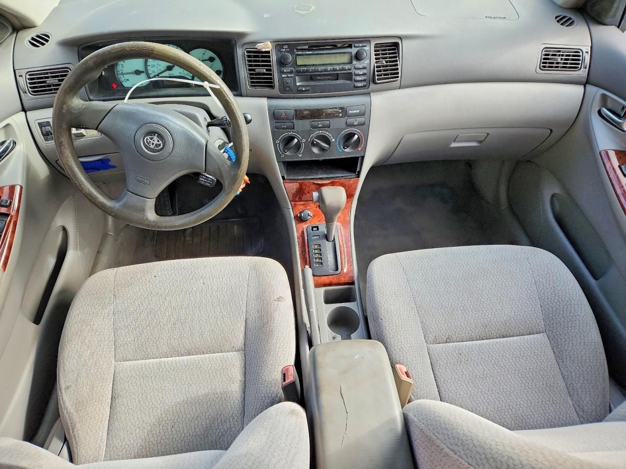 2004 Toyota Corolla ce