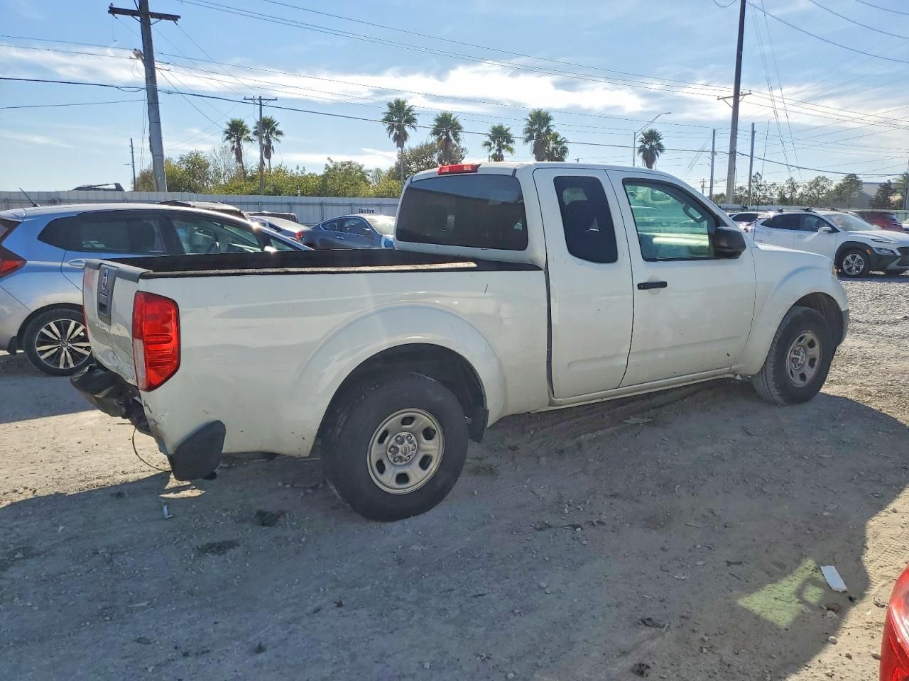 2016 Nissan Frontier s