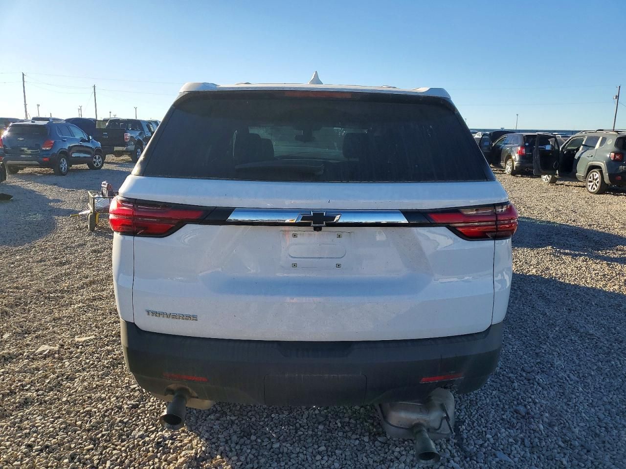 2023 Chevrolet Traverse ls