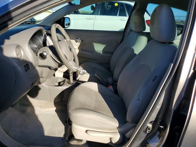 2013 Nissan Versa s