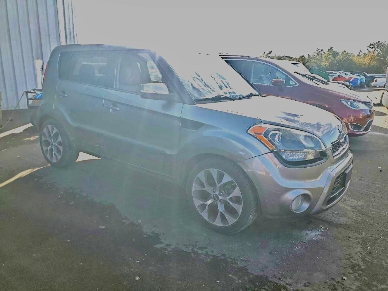 2013 KIA Soul +