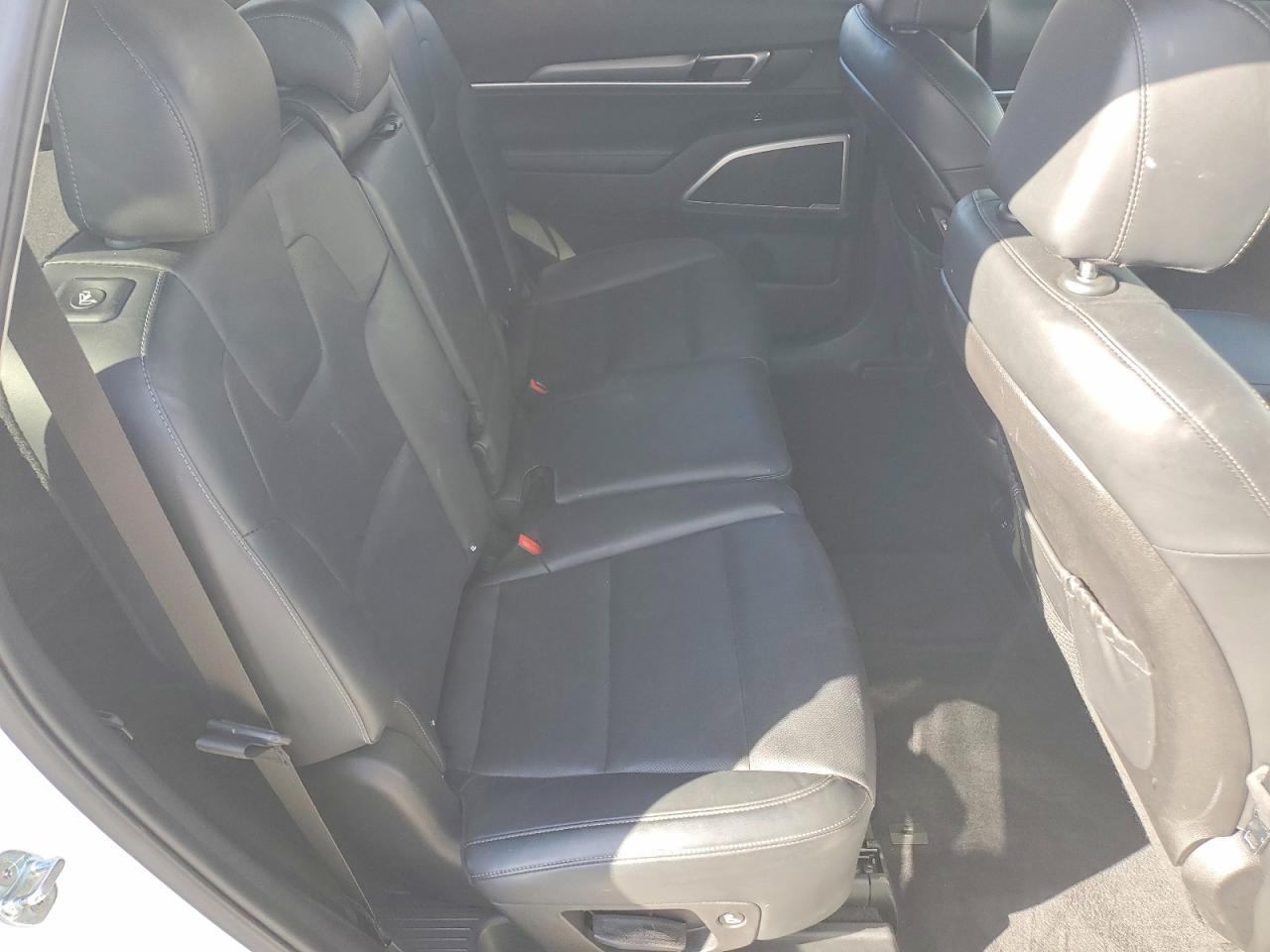 2022 KIA Telluride lx