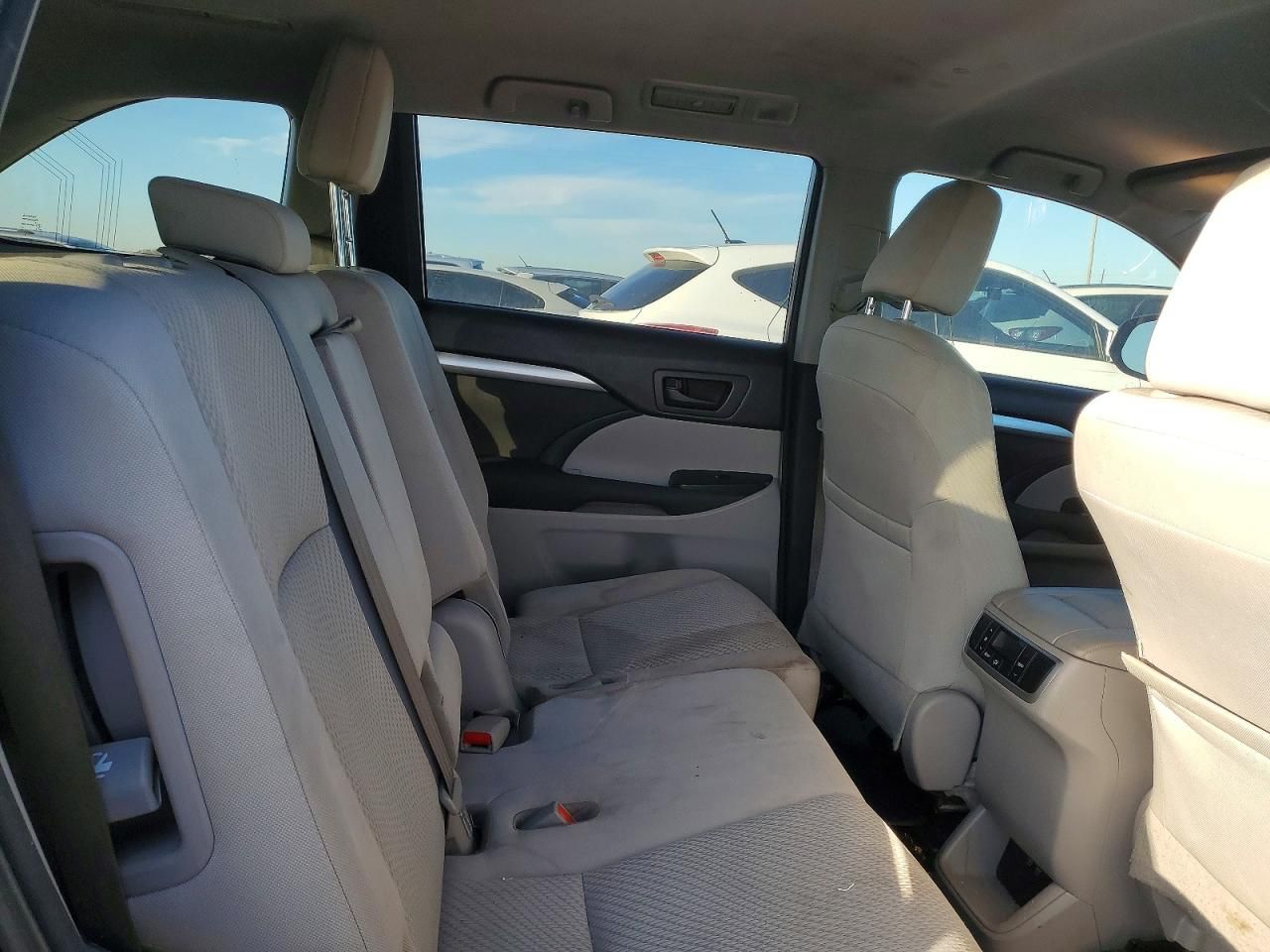 2018 Toyota Highlander le