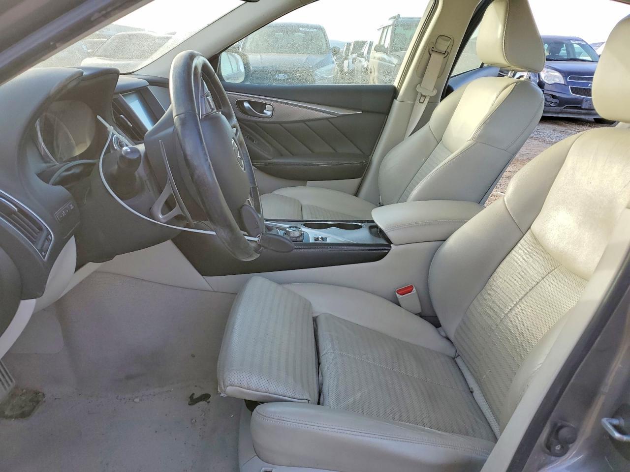 2015 Infiniti Q50 Base
