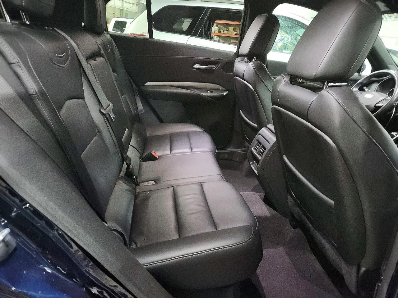 2021 Cadillac XT4 Premium Luxury