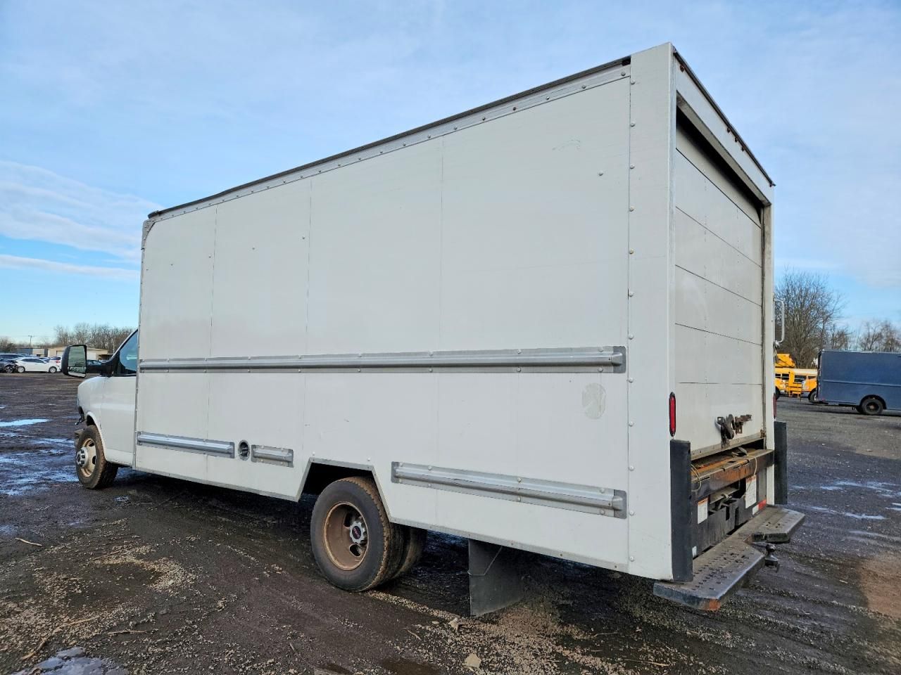 2018 GMC Savana Commercial CU