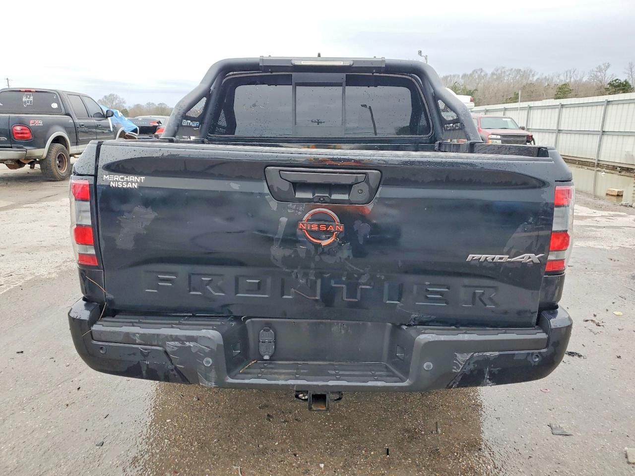 2022 Nissan Frontier s