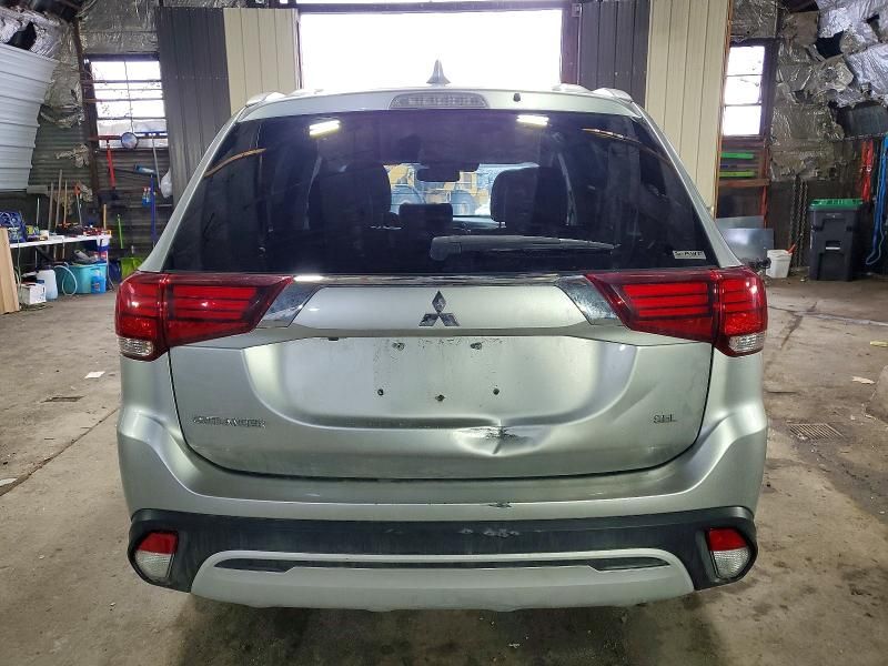 2020 Mitsubishi Outlander se