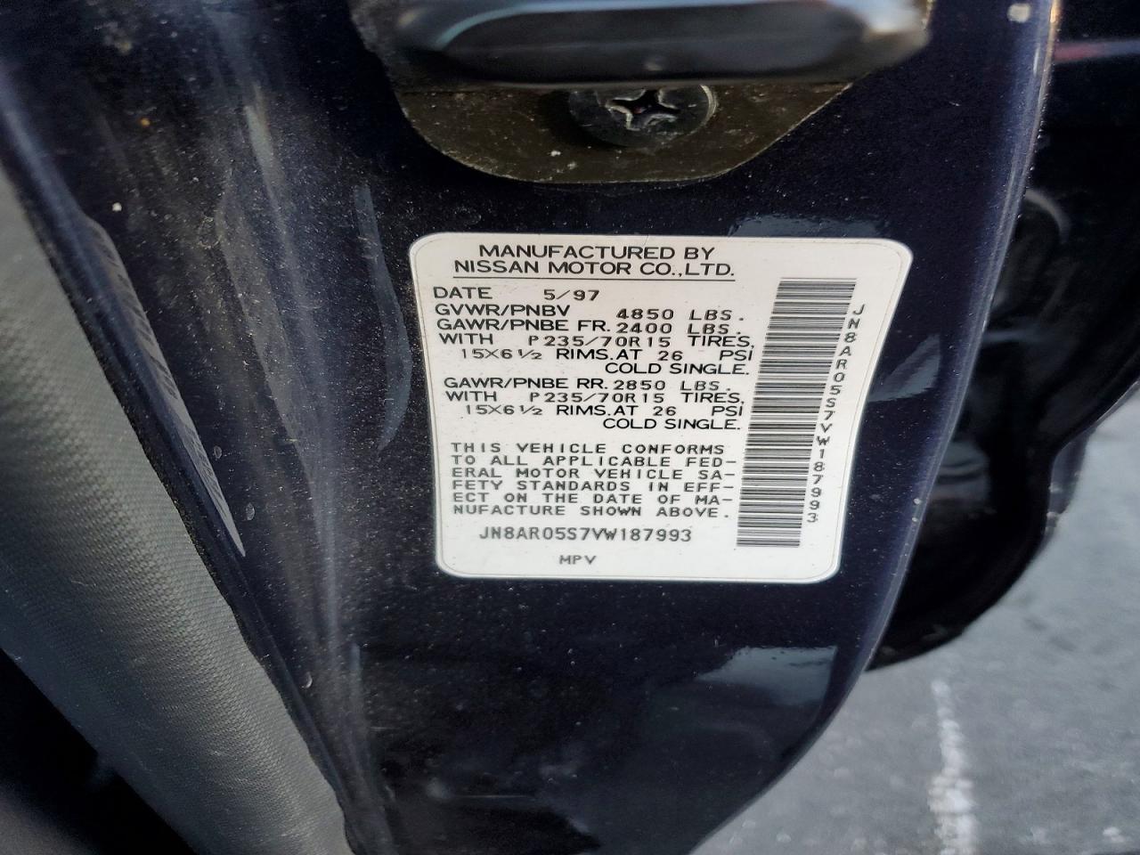 1997 Nissan Pathfinder xe