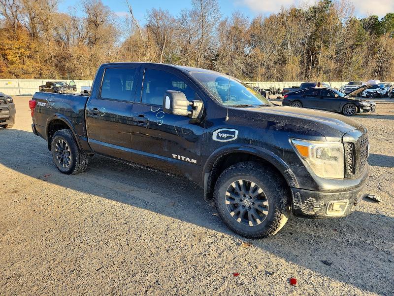 2017 Nissan Titan sv