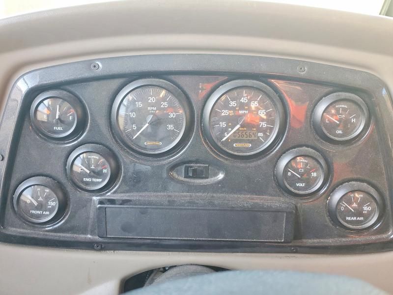 2006 Freightliner Chassis x Line Motor Home