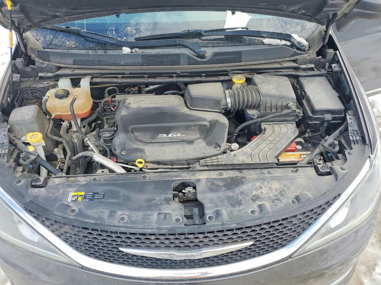 2017 Chrysler Pacifica Touring l