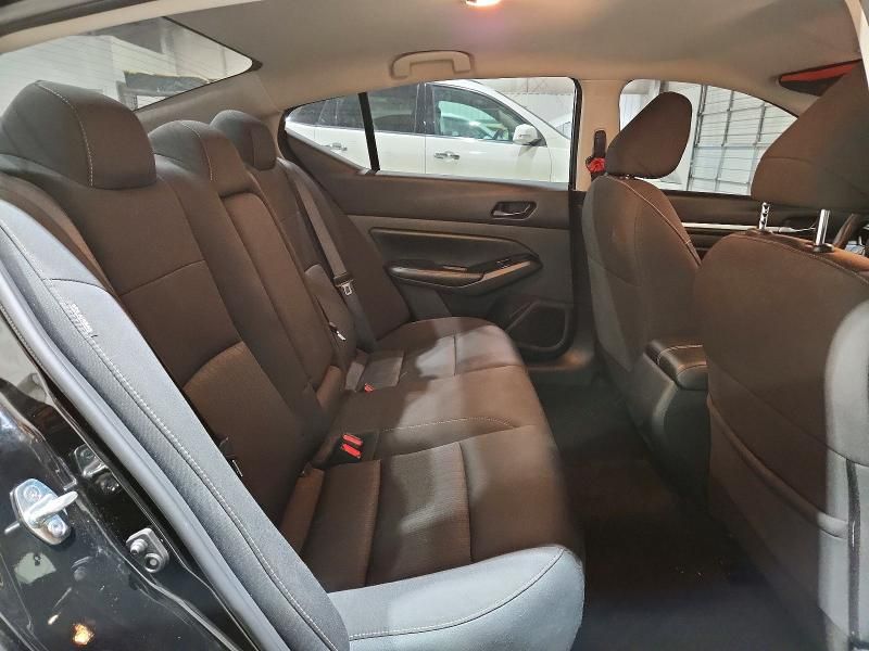 2023 Nissan Altima sv