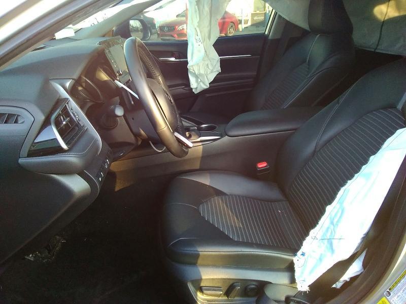2021 Toyota Camry se