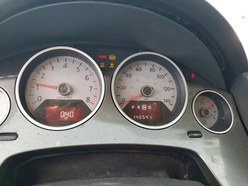 2010 Volkswagen Routan se