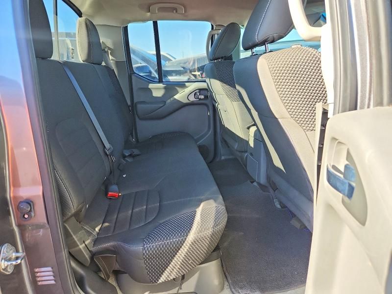 2016 Nissan Frontier s