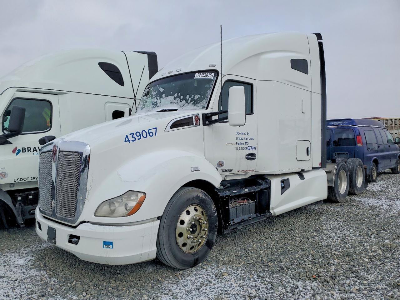2019 Kenworth T680 Semi Truck