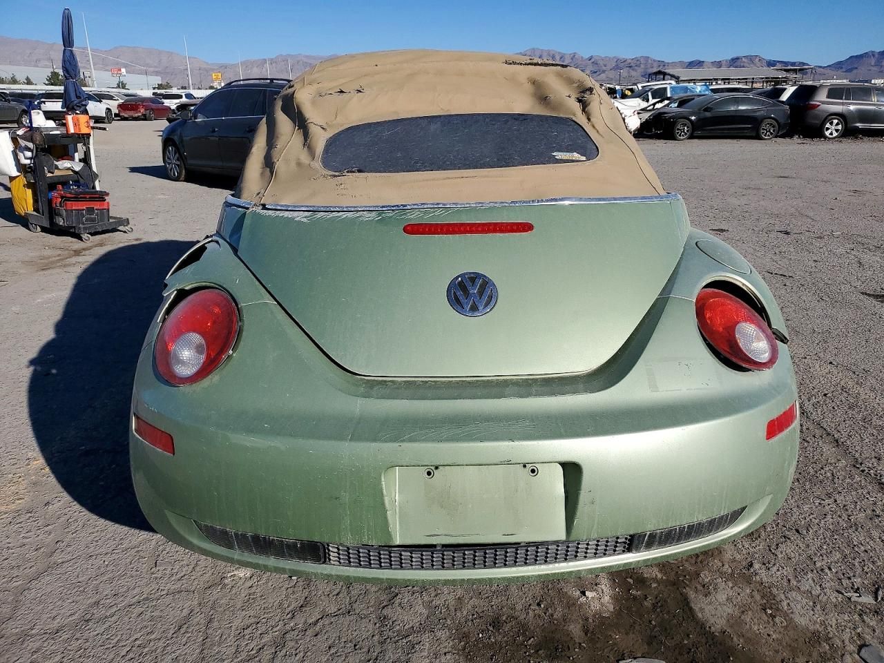 2009 Volkswagen New Beetle s