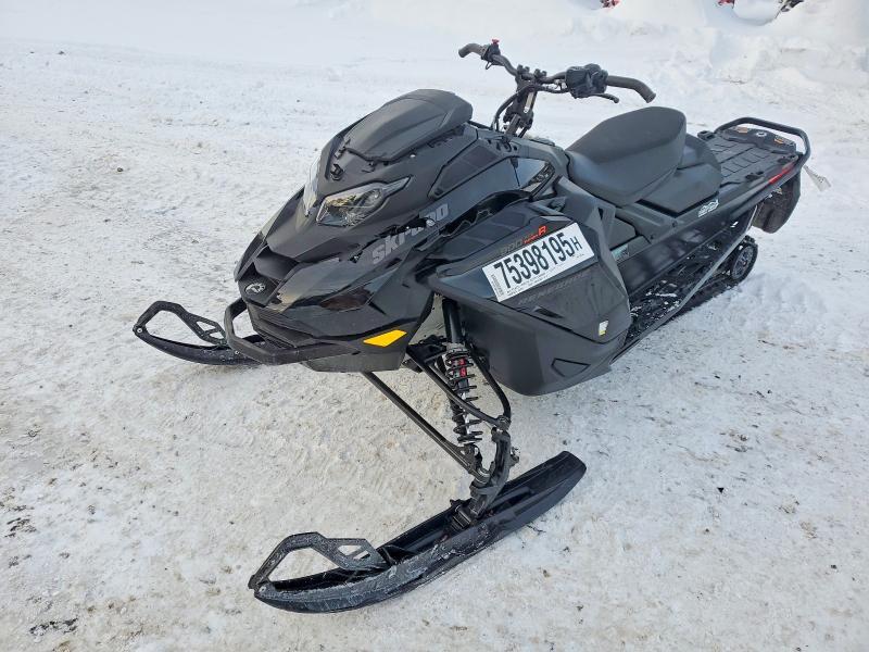 2025 Skidoo 2025 Skidoo Renegade