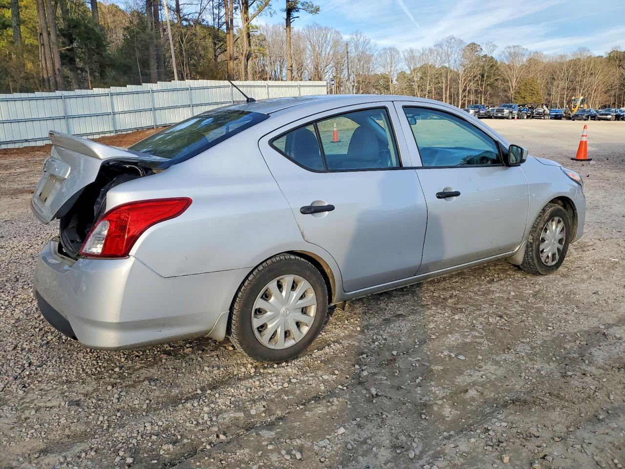 2018 Niss Versa s Plus