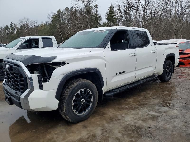 2022 Toyota Tundra Crewmax SR5