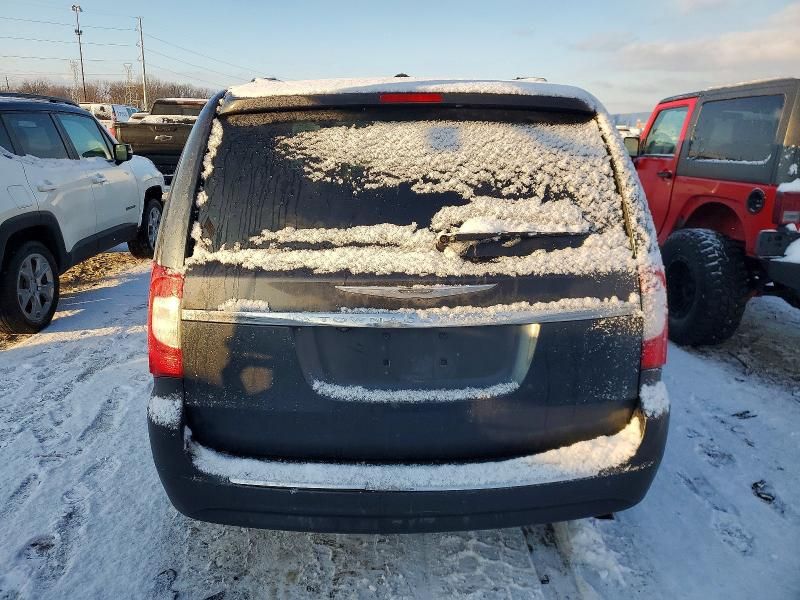 2014 Chrysler Town & Country Touring