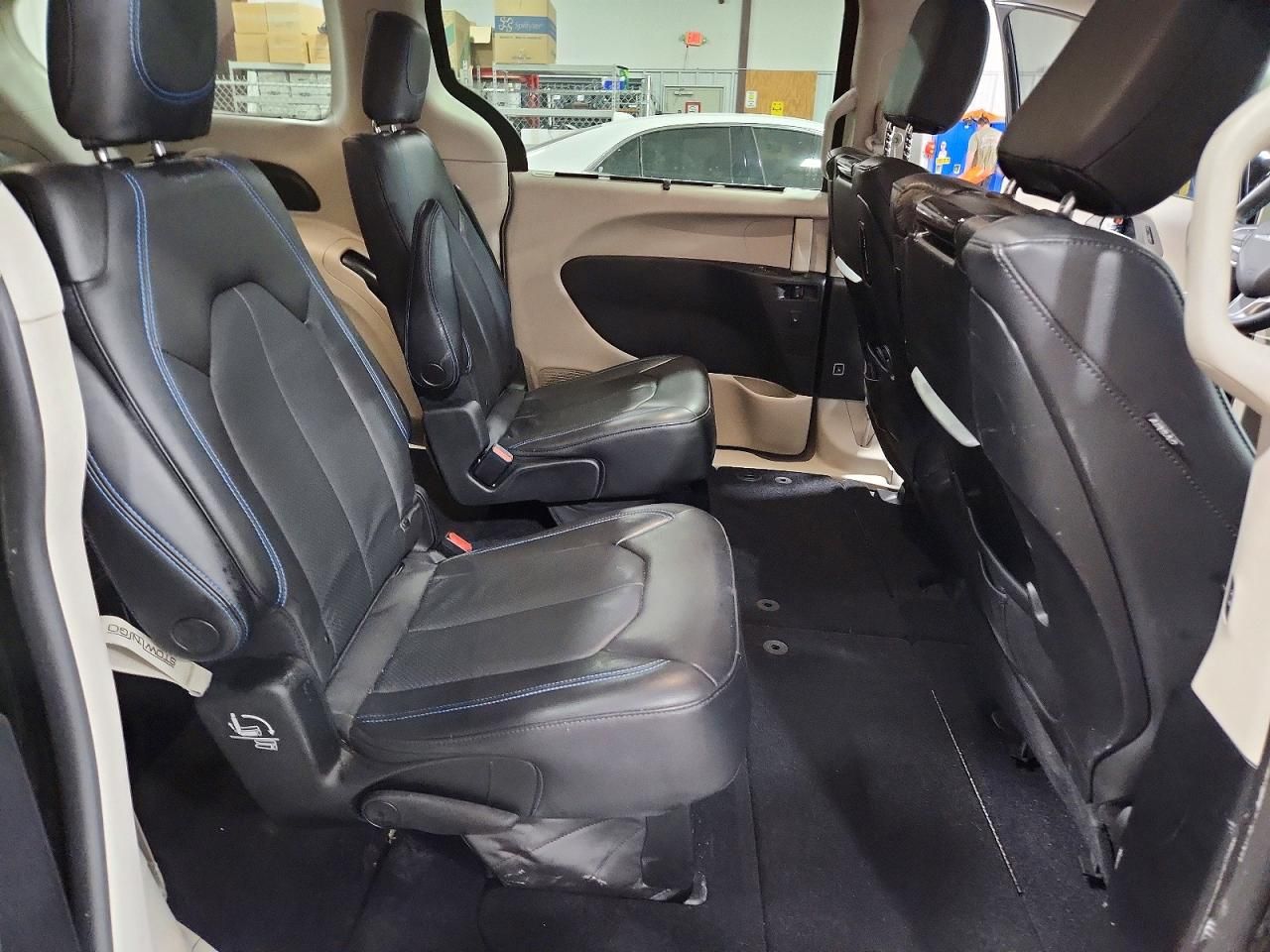 2021 Chrysler Pacifica Touring l