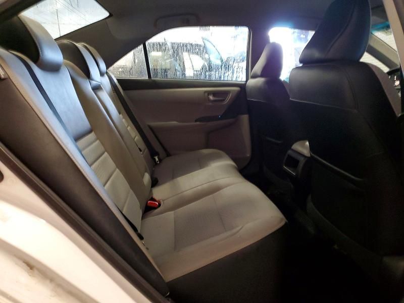 2017 Toyota Camry le