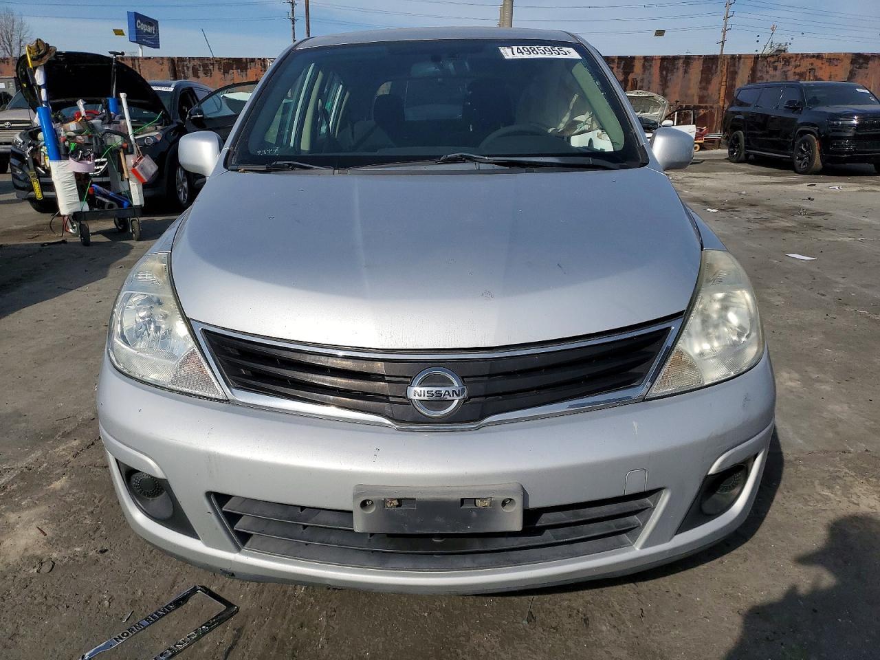 2011 Nissan Versa s