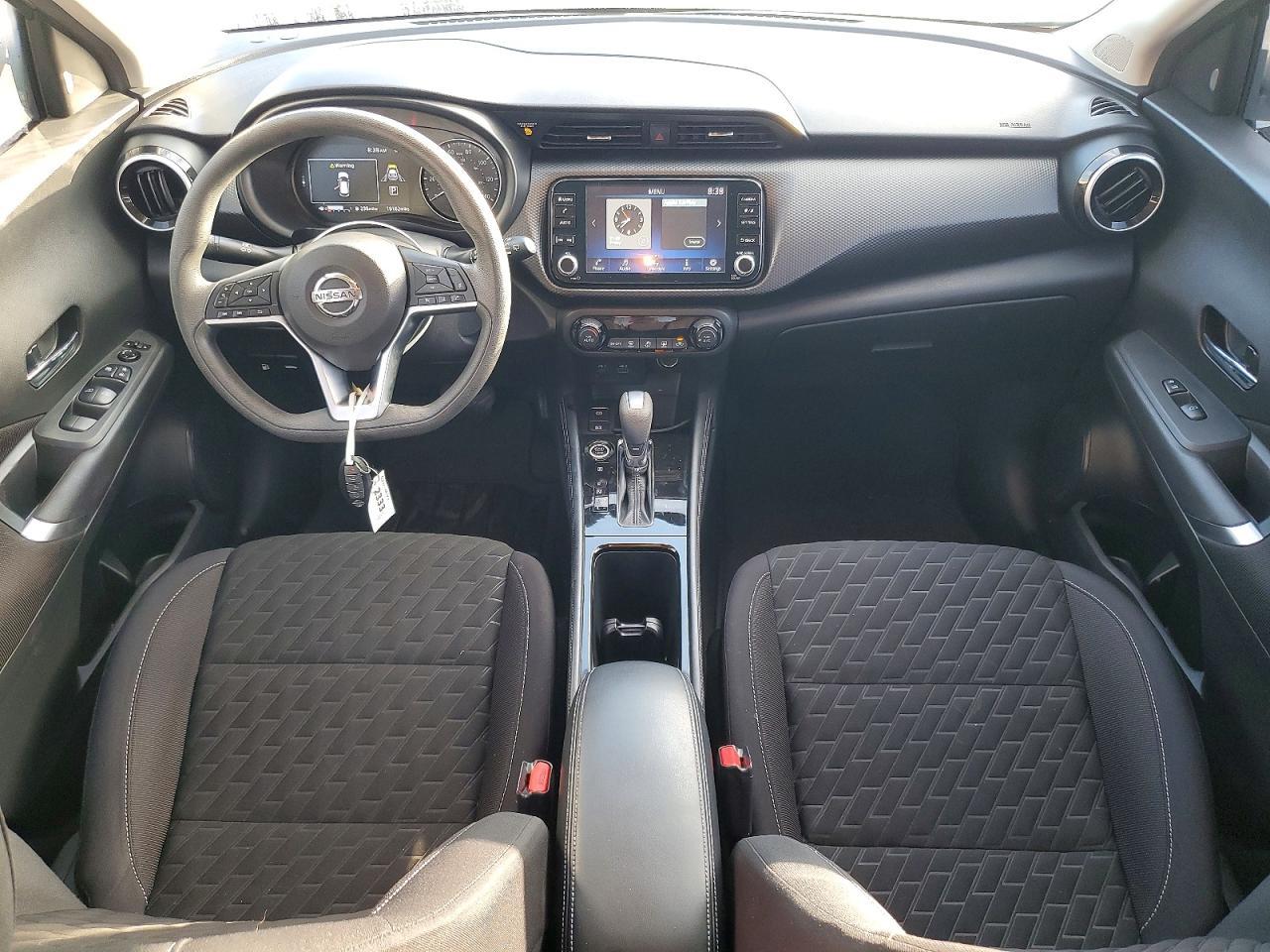 2021 Nissan Kicks sv